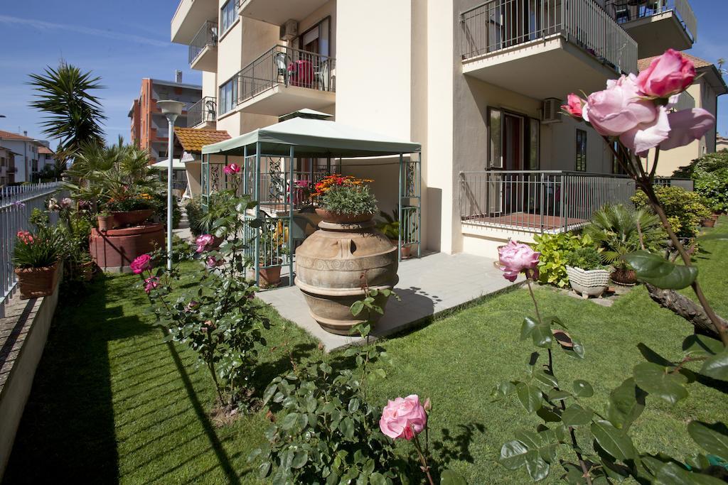 Hotel Corallo Албиния Экстерьер фото